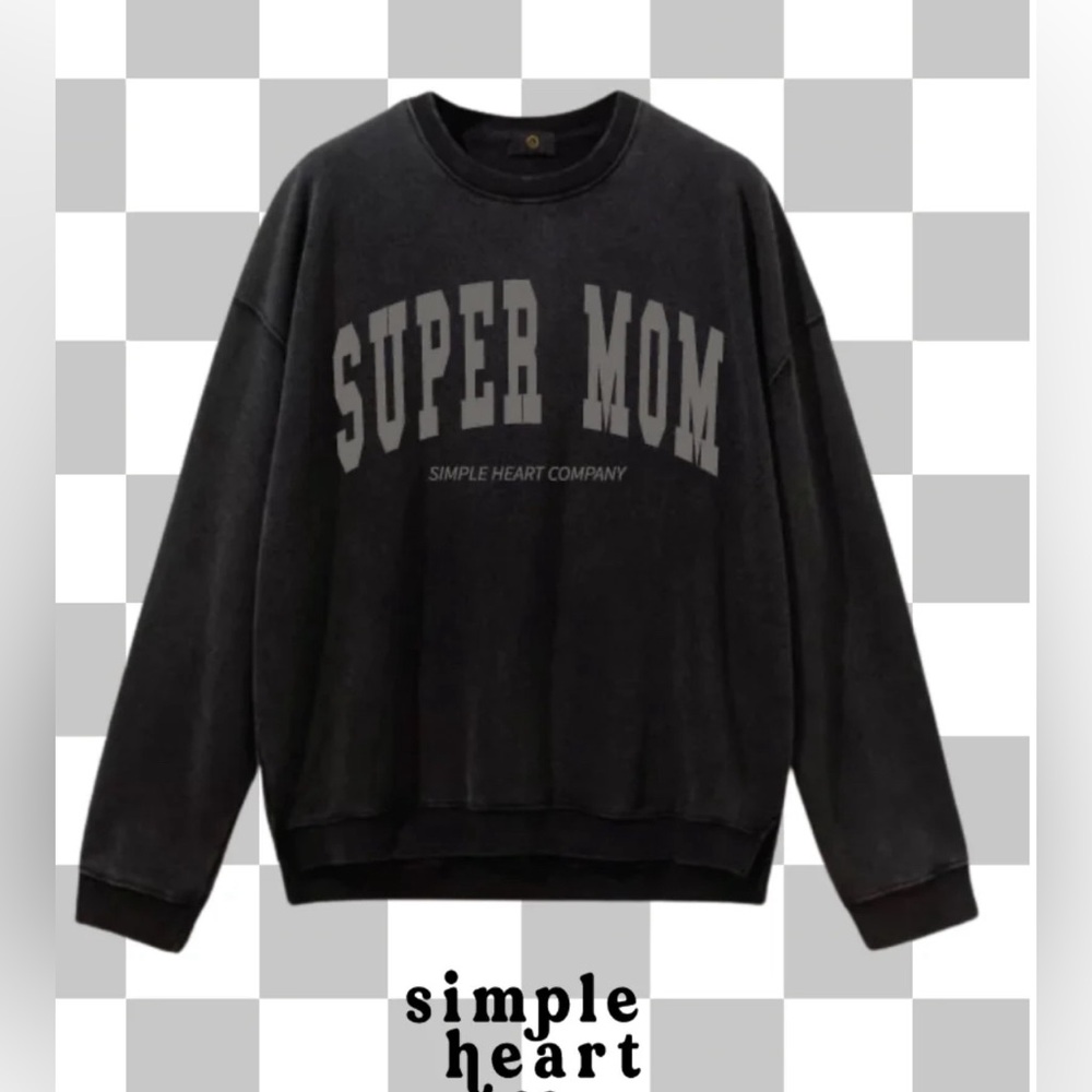Simple heart co super mom sweatshirt size medium